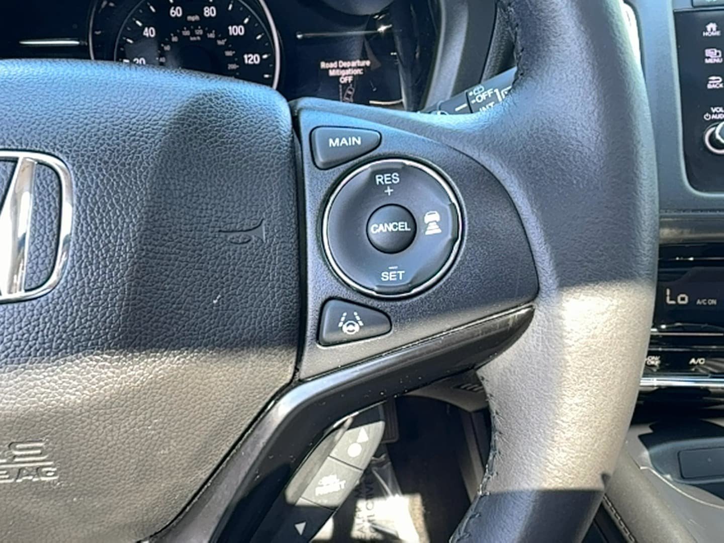 Used 2021 Honda HR-V EX-L image 10