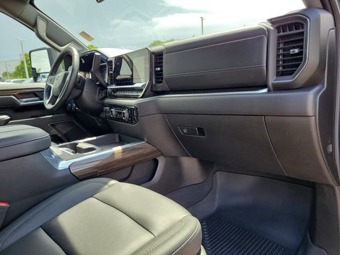 Used 2025 Chevrolet Silverado 2500 LT w/ Trail Boss Package AWD/4WD image 15