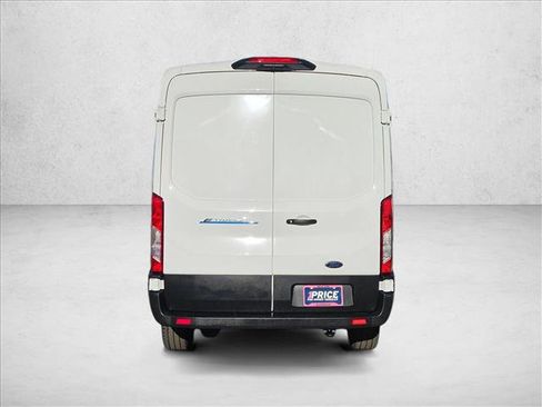 Used 2023 Ford E-Transit Medium Roof image 7