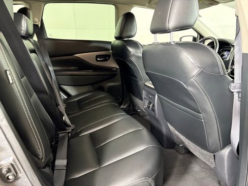 Used 2023 Nissan Murano SV image 17