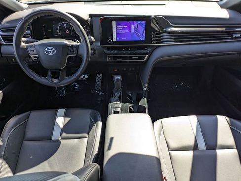 Used 2025 Toyota Camry SE image 25