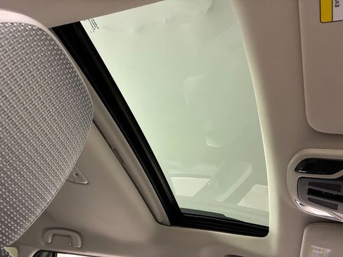 Certified 2023 Subaru Outback Premium image 31