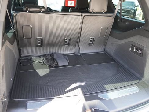 Used 2023 Cadillac Escalade ESV Premium Luxury w/ Performance Package AWD/4WD image 12