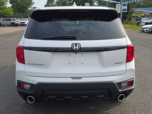 Used 2025 Honda Passport EX-L image 4