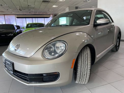 Used 2012 Volkswagen Beetle 2.5 image 3