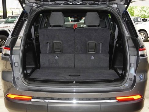 Used 2025 Jeep Grand Cherokee L Laredo AWD/4WD image 31