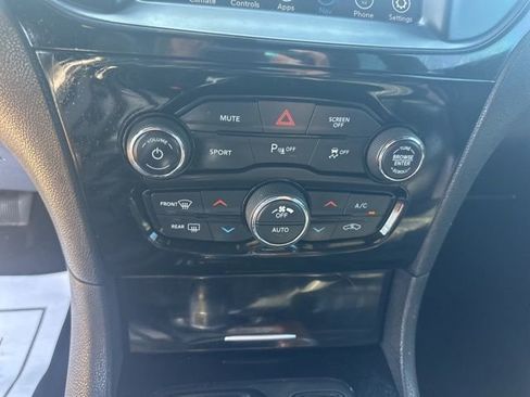 Used 2022 Chrysler 300 S RWD image 18