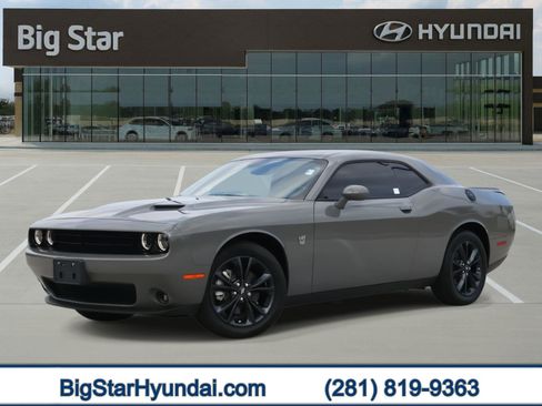 Used 2023 Dodge Challenger SXT w/ Blacktop Package image 1