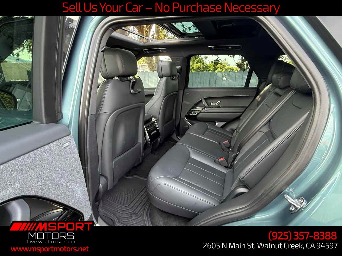 Used 2024 Land Rover Range Rover Sport Dynamic SE AWD/4WD image 13