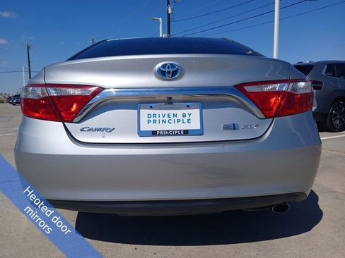 Used 2016 Toyota Camry XLE image 8
