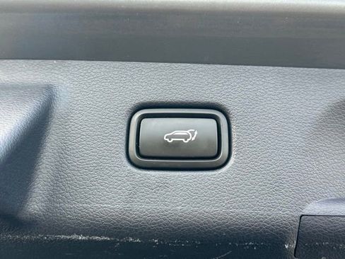 Used 2024 Hyundai Palisade Limited image 19