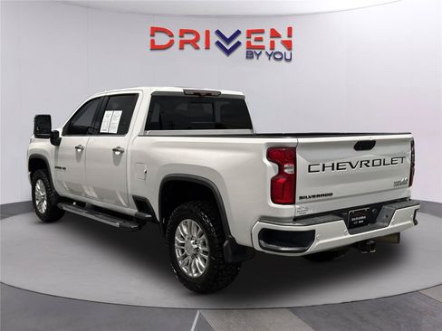 Used 2020 Chevrolet Silverado 2500 High Country w/ Z71 Off-Road Package AWD/4WD image 6