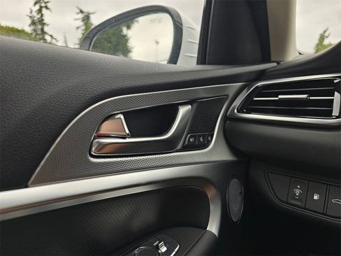 New 2026 Genesis G70 2.5T Prestige image 33