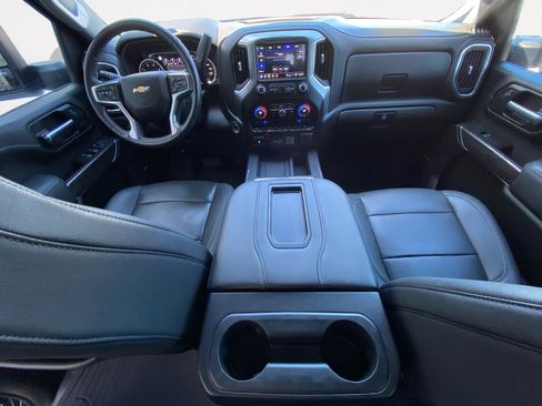 Used 2022 Chevrolet Silverado 2500 LTZ w/ LTZ Premium Package image 3