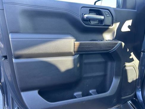 Used 2022 Chevrolet Silverado 1500 LT image 25