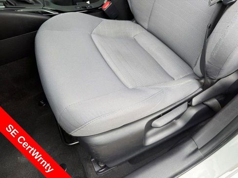 Used 2025 Toyota Corolla SE FWD image 17