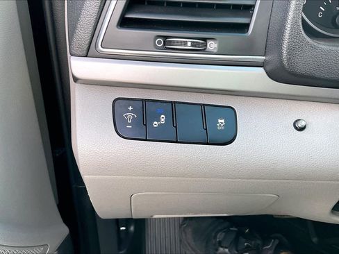 Used 2018 Hyundai Elantra Value Edition image 15