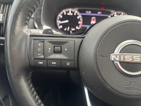 Used 2022 Nissan Pathfinder SL w/ SL Premium Package FWD image 23