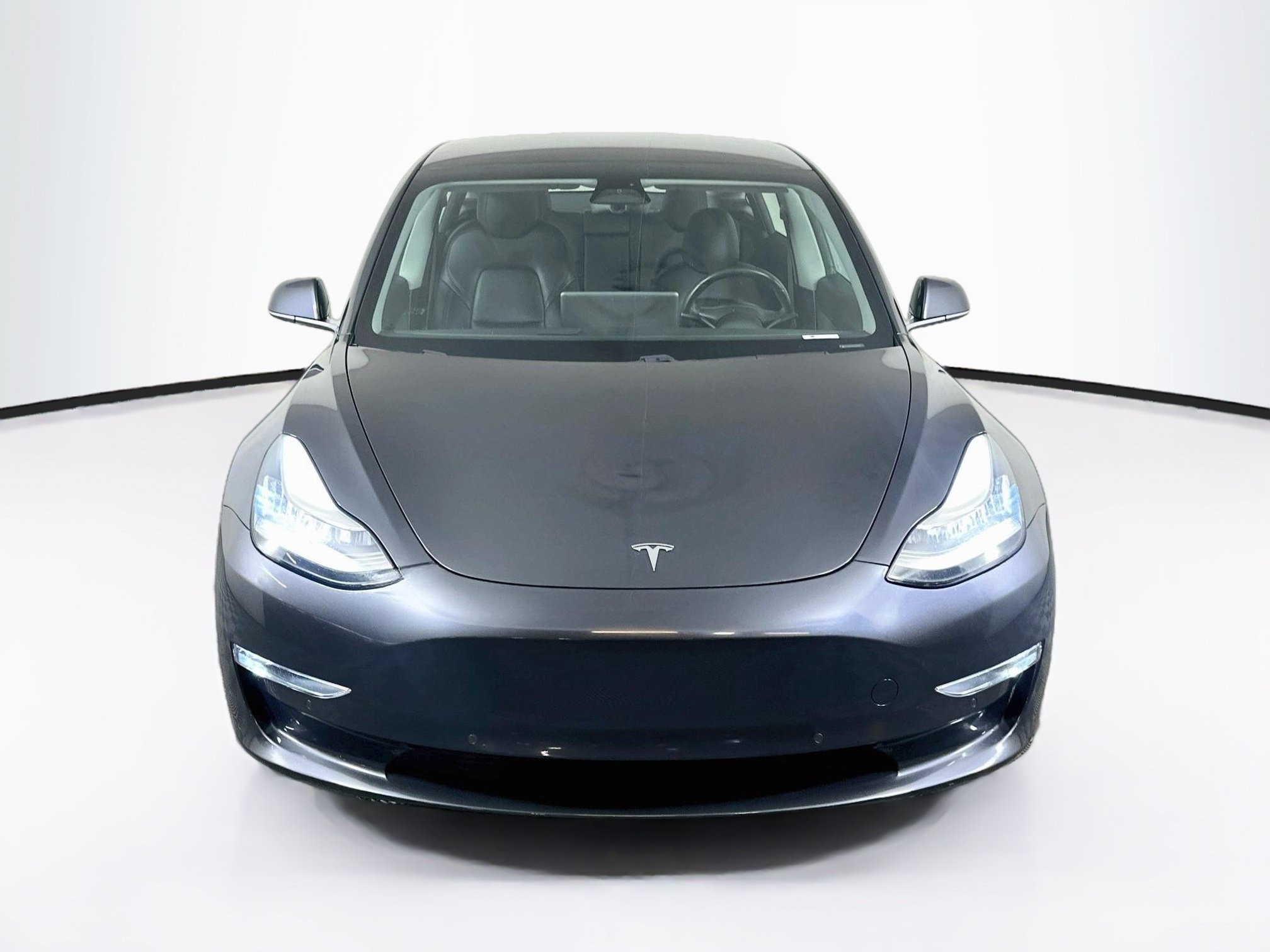 Used 2018 Tesla Model 3 Mid Range RWD image 2