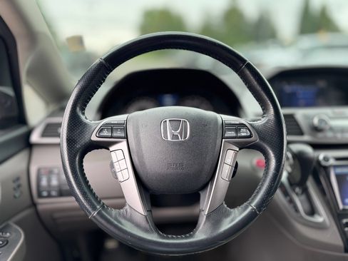 Used 2014 Honda Odyssey Touring Elite image 42