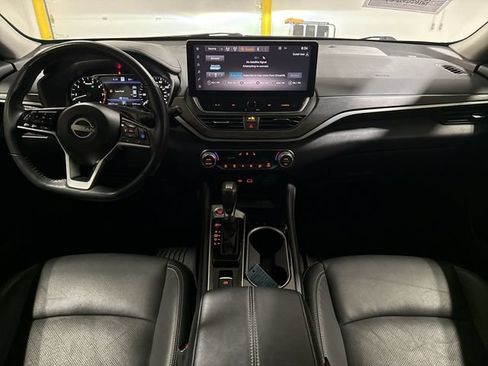 Used 2024 Nissan Altima 2.5 SL FWD image 10