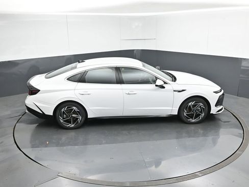 New 2026 Hyundai Sonata SEL FWD image 22
