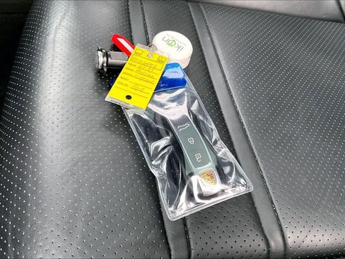 Used 2023 Porsche Cayenne image 26