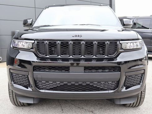 New 2025 Jeep Grand Cherokee L Altitude image 7