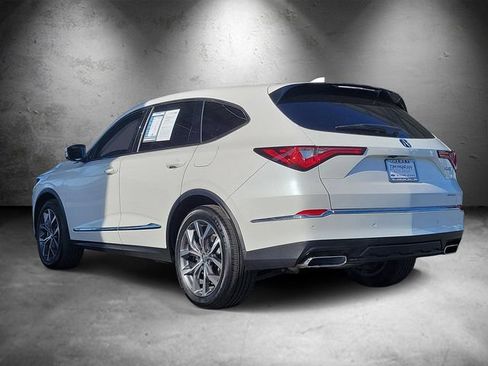 Used 2023 Acura MDX SH-AWD w/ Technology Package image 4
