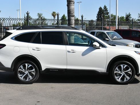 Used 2022 Subaru Outback Limited AWD/4WD image 9