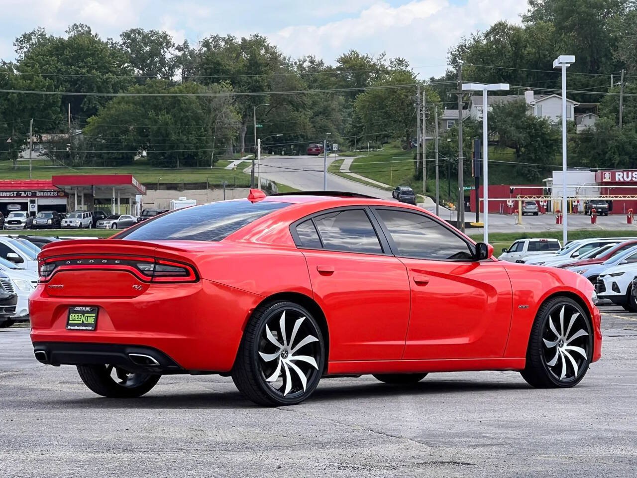 Used 2016 Dodge Charger R/T RWD image 9
