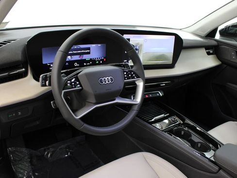New 2026 Audi Q3 quattro 2.0T AWD/4WD image 16