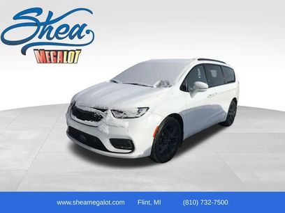 Used 2022 Chrysler Pacifica Limited w/ S Appearance Package