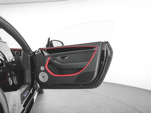 Used 2025 Bentley Continental GT Speed image 29