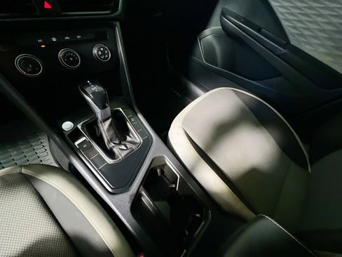 Used 2022 Volkswagen Taos S image 24