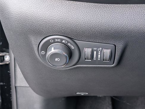 New 2026 Jeep Compass Limited w/ Sun, Sound & Navigation Group image 17