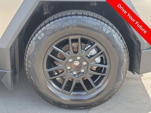 Used 2024 Tesla Cybertruck AWD Crew Cab image 24