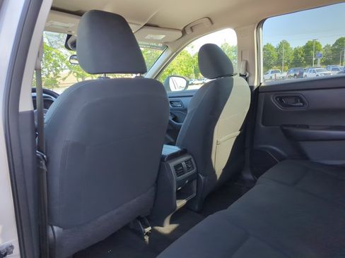 Used 2024 Nissan Rogue S AWD/4WD image 16
