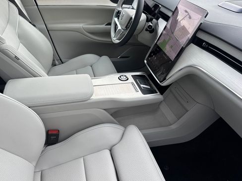 New 2025 Volvo EX90 Ultra image 17