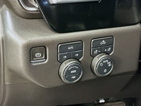 Used 2023 Chevrolet Silverado 1500 LT image 17