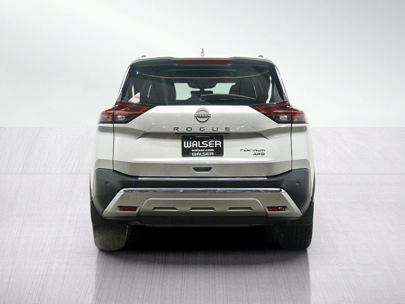 Used 2022 Nissan Rogue Platinum w/ Head-Up Display Package AWD/4WD image 4