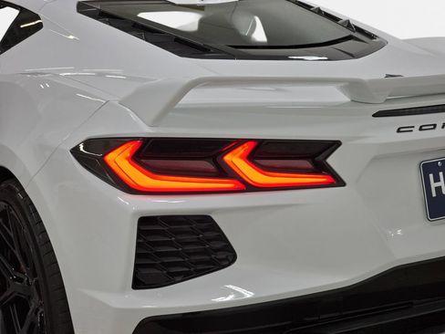 Used 2020 Chevrolet Corvette Stingray Premium Cpe w/ 3LT Preferred Equipment Group RWD image 31
