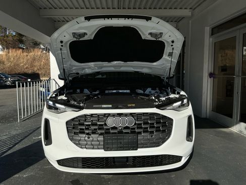 New 2025 Audi Q5 Premium image 14