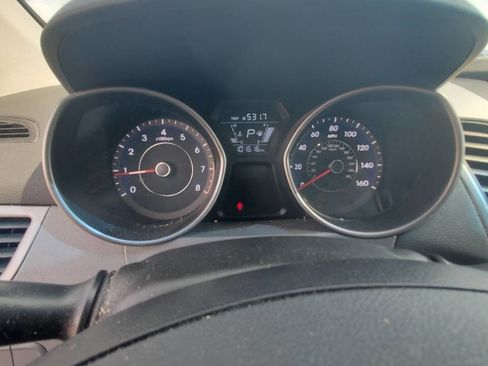 Used 2015 Hyundai Elantra SE image 17