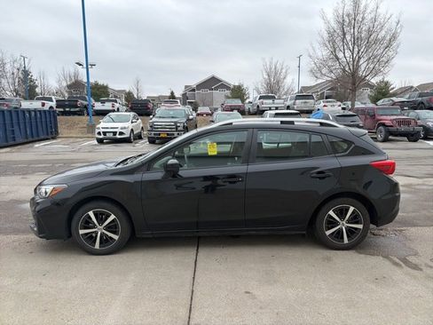 Used 2019 Subaru Impreza 2.0i Premium image 7
