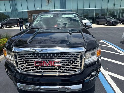 Used 2020 GMC Canyon Denali RWD image 8