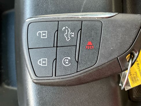 Used 2025 GMC Sierra 1500 SLE AWD/4WD image 35