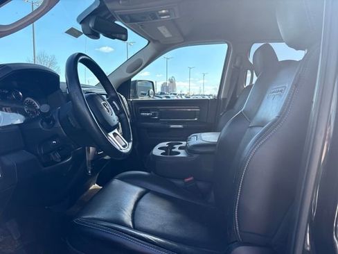 Used 2017 RAM 1500 Laramie image 10