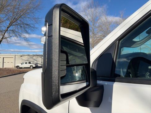 Used 2025 Chevrolet Silverado 2500 W/T w/ WT Convenience Package image 9