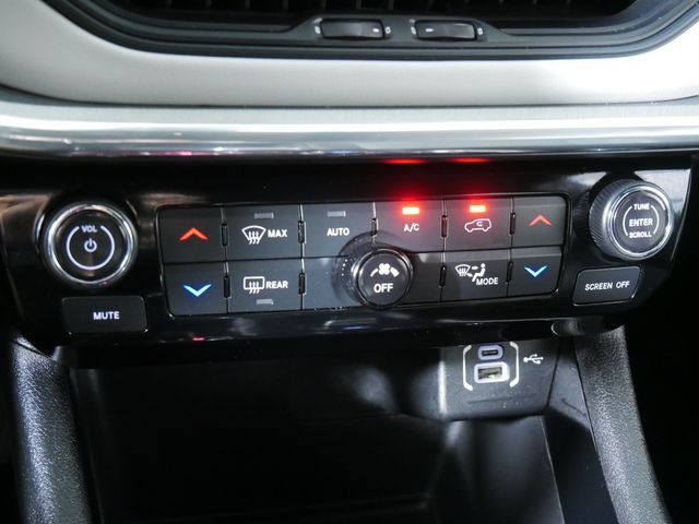 Certified 2023 Jeep Compass Limited w/ Sun and Sound Group AWD/4WD image 30